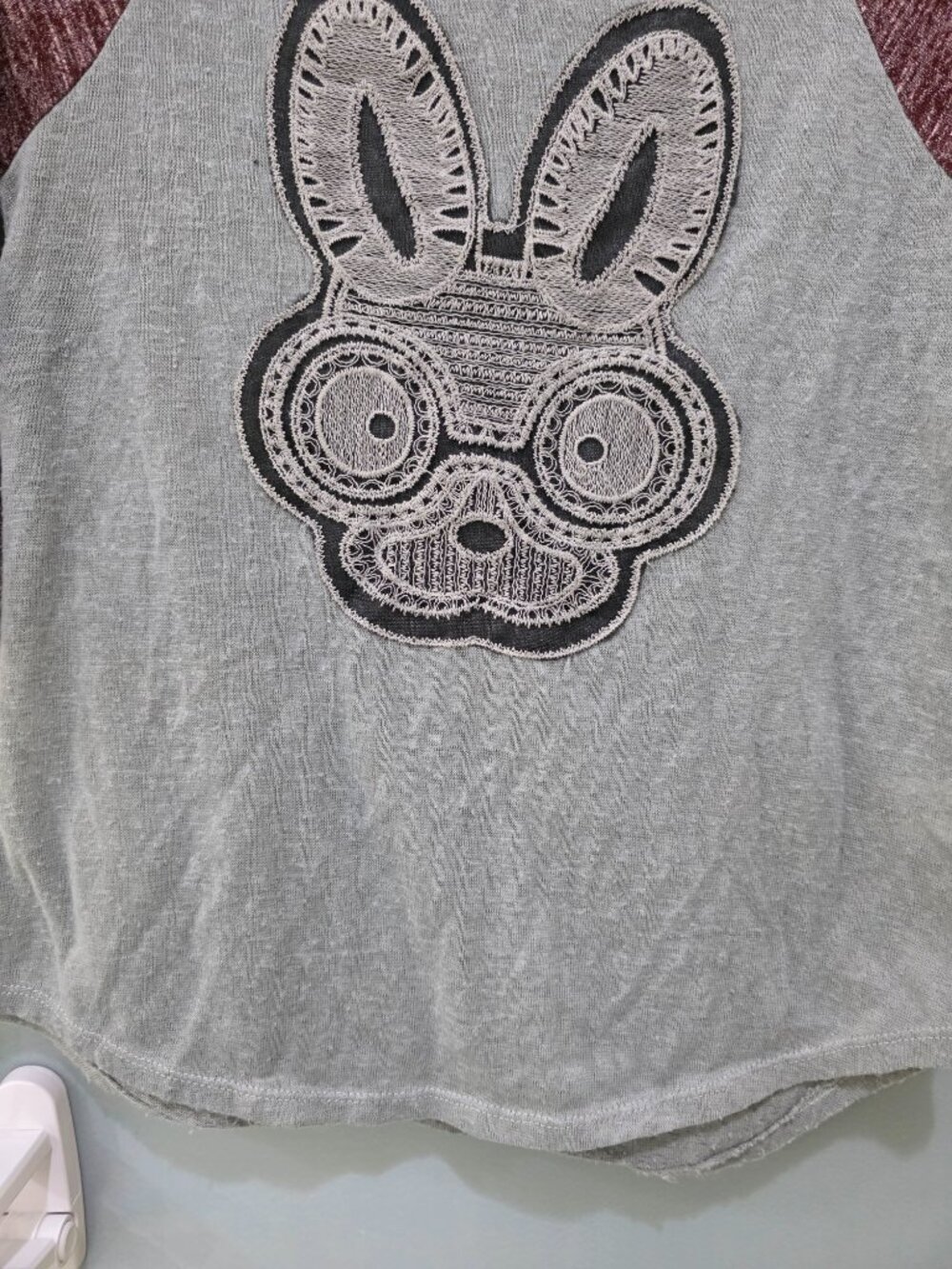 Almost Famous Bunny Graphic Raglan Tee – Women’s Small Grey & Burgundy - Picture 6 of 9
